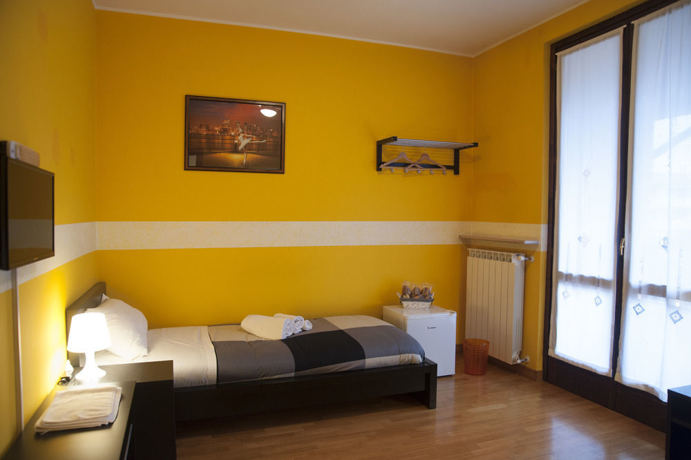 Bed & Breakfast Orio Easy Airport Azzano San Paolo Екстер'єр фото
